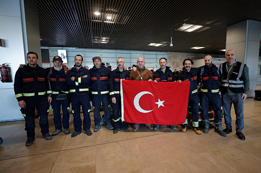 İspanyol arama kurtarma ekibi