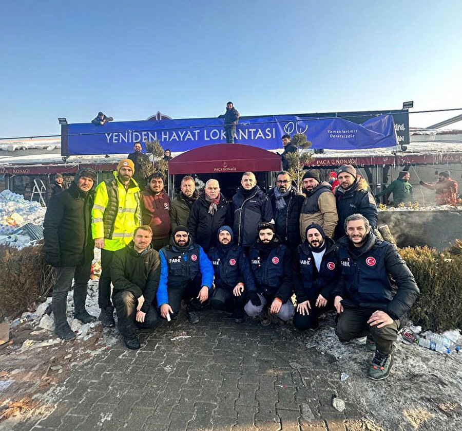 Yeniden Hayat Lokantası- Ömür Akkor