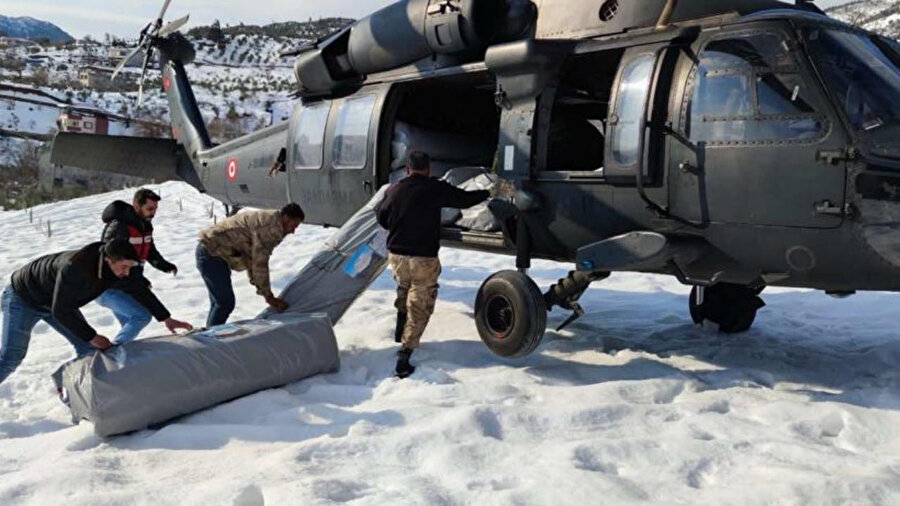 TSK deprem bölgelerinde 19 lojistik destek üssü kurdu