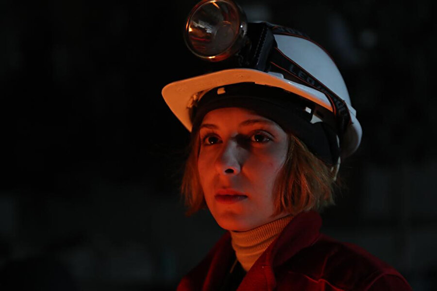 Deprem sonrası çalıştığı işten istifa etti: Kızılay gönüllüsü Şeyma yardıma koştu