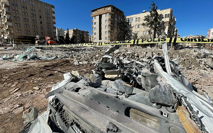 Özabacılar Apartmanı'nın enkazı