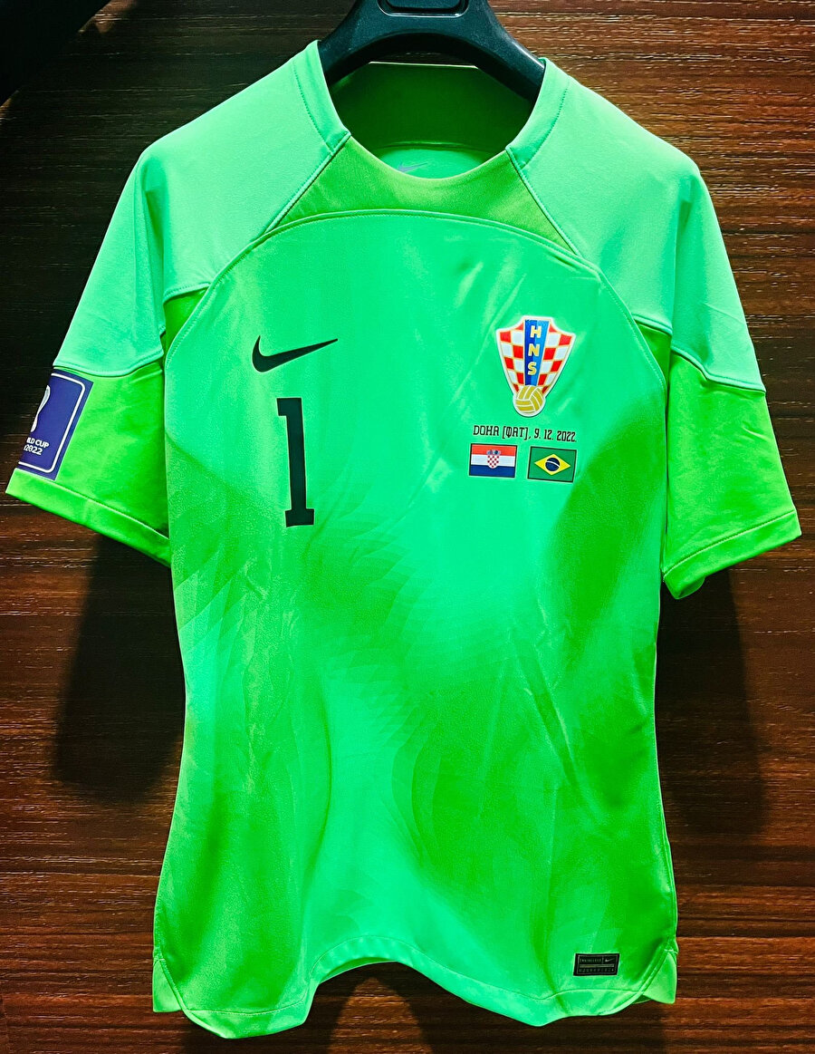 Livakovic'in Dünya Kupası'nda Brezilya'ya karşı giydiği forma