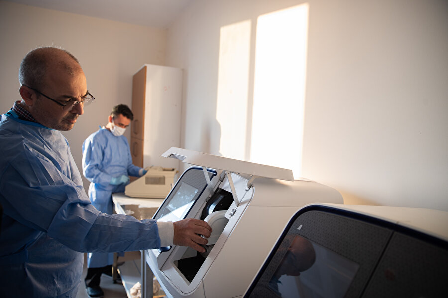 Depremde hayatını kaybedenlerin kimlik tespiti nasıl yapılıyor?