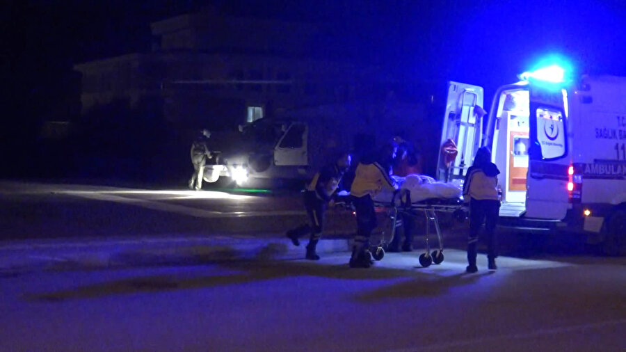 ​Hatay'da 25 kişi ambulans helikoptere taşınıyor