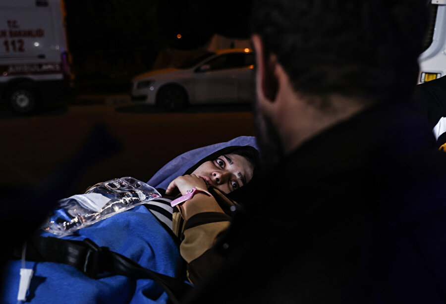 Hatay merkezli depremde fenalaşan hamile kadın erken doğum yaptı