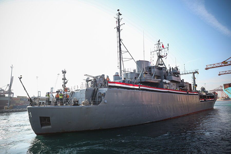 Mısır'ın askeri gemisi