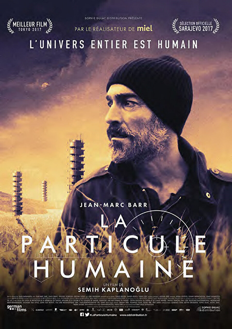 Film, doğayla ve fıtratıyla sâfiyane ilişkisini kaybetmiş bir insanlığın nasıl bir felakete uğrayacağını bize açık açık gösteriyor.