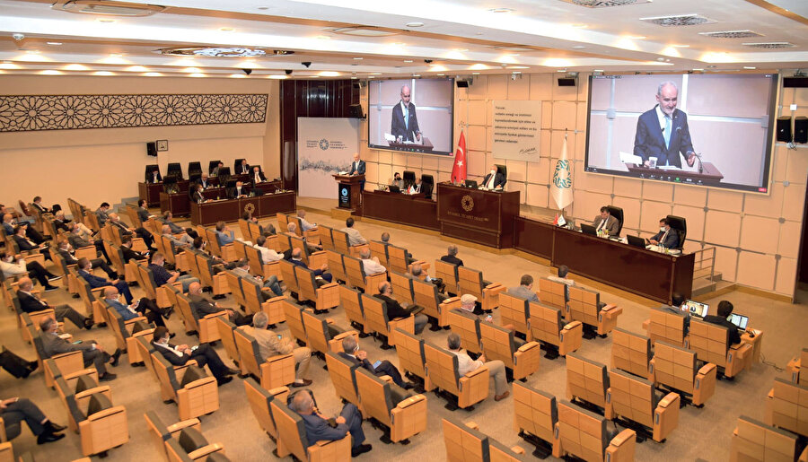 Avdagiç: “Biz amasız, fakatsız bir şekilde, yerli ve milli ekonomiyi sarsılmaz bir şekilde inşa edenlerle beraber yürümeye devam edeceğiz.”