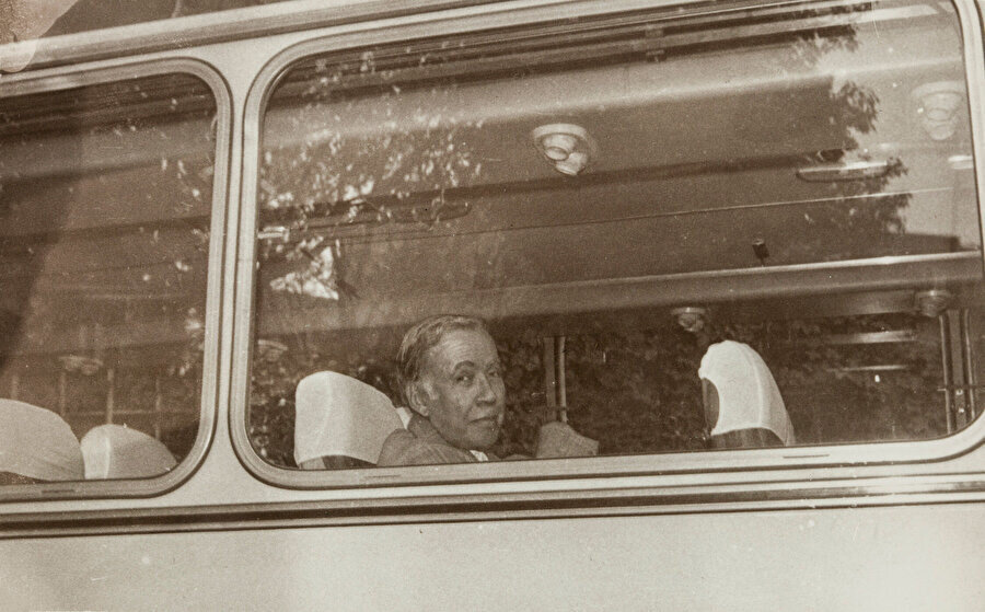Behçet Necatigil.