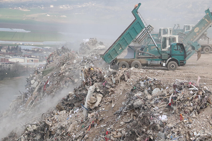 Kahramanmaraş’taki enkaz 1,5 ayda kaldırılacak