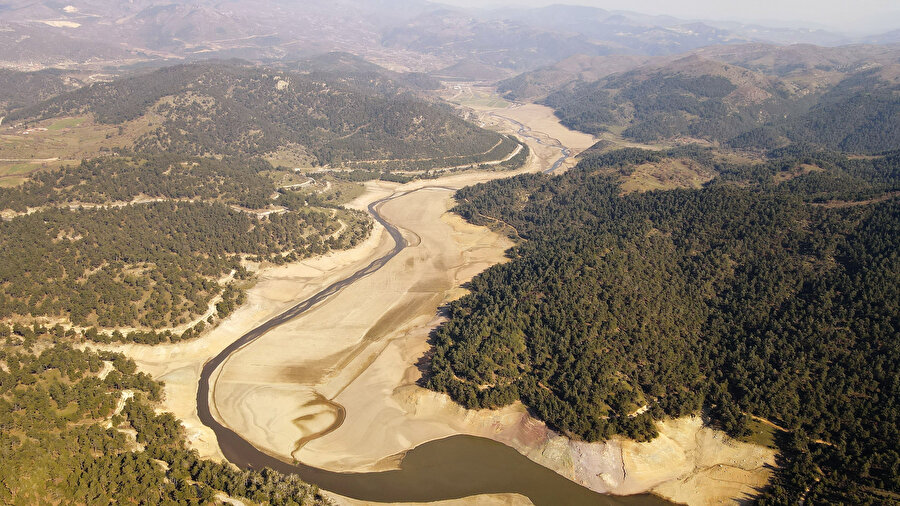 Balıkesir'in içme suyu kaynağı İkizcetepeler Barajı kuruma noktasına geldi