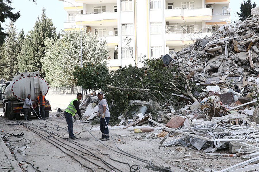 Depreme nasıl tepki verdikleri incelenecek: Depremde yıkılan binaların zemininde 'jeoteknik deney' yapılacak