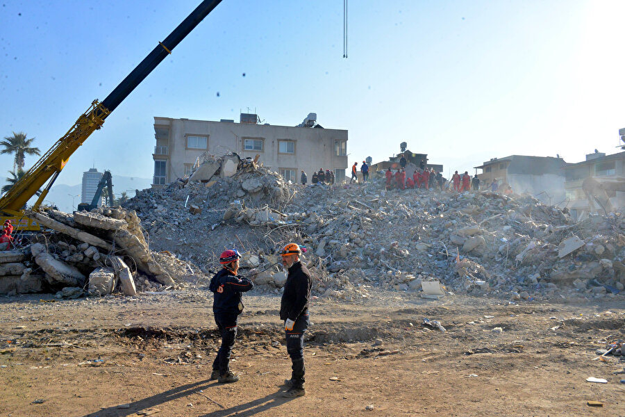 Eda Apartmanı'nın enkazı