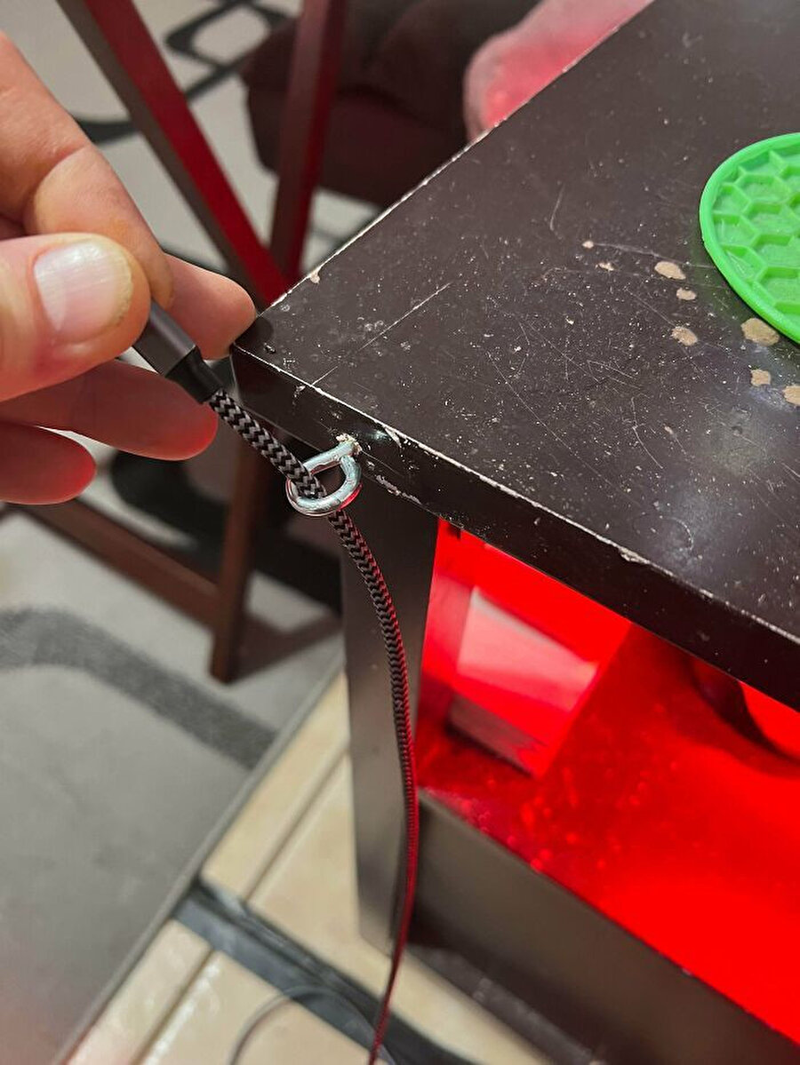 ​Şarj kablomuzu aramaktan yorulduk 