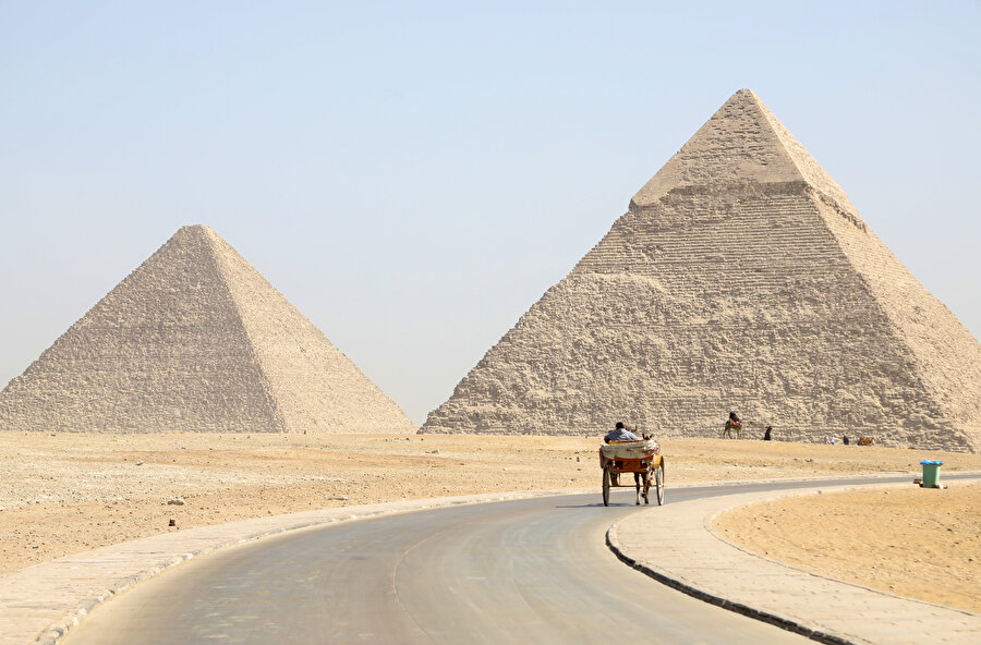 Mısır'daki Keops Piramidi'nin içinde yeni bir gizli geçit keşfedildi.