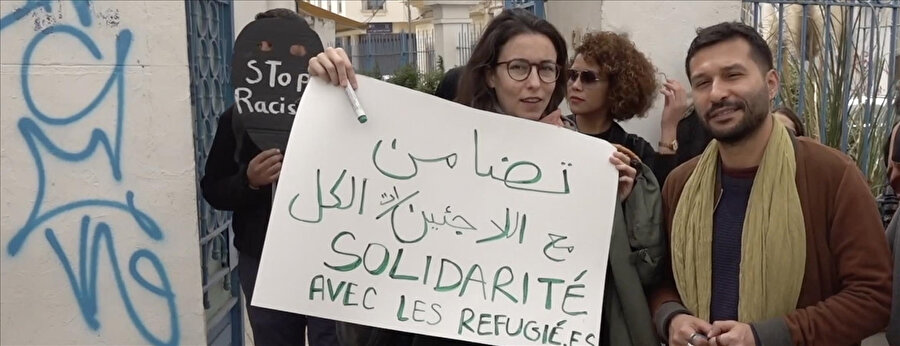 Göçmen karşıtı söylemlerin günden güne çoğaldığı Tunus’ta insan hakları gruplarıysa, Başkan Said'i büyüyen ekonomik ve siyasi krizden uzaklaşmak için yabancı düşmanlığını körüklemekle suçluyor.