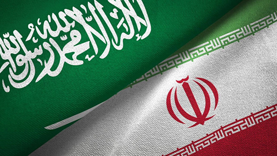İran ve Suudi Arabistan bayrakları