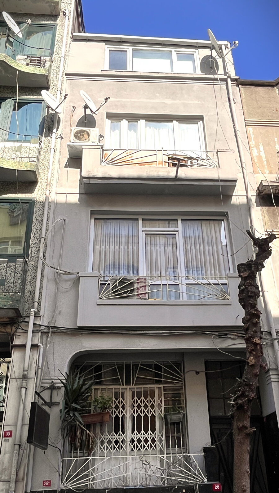 Beyoğlu, Cihangir, Lenger Sokak No: 15. 