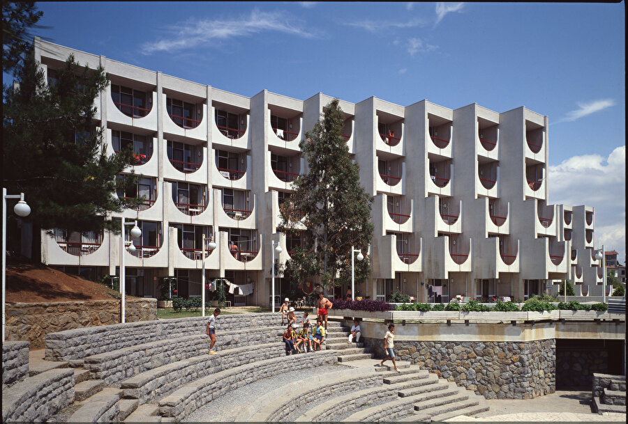 Yapı Kredi Bankası Bayramoğlu Sosyal Tesisleri, Kaynak: Doğan Tekeli Arşivi, Salt Araştırma.