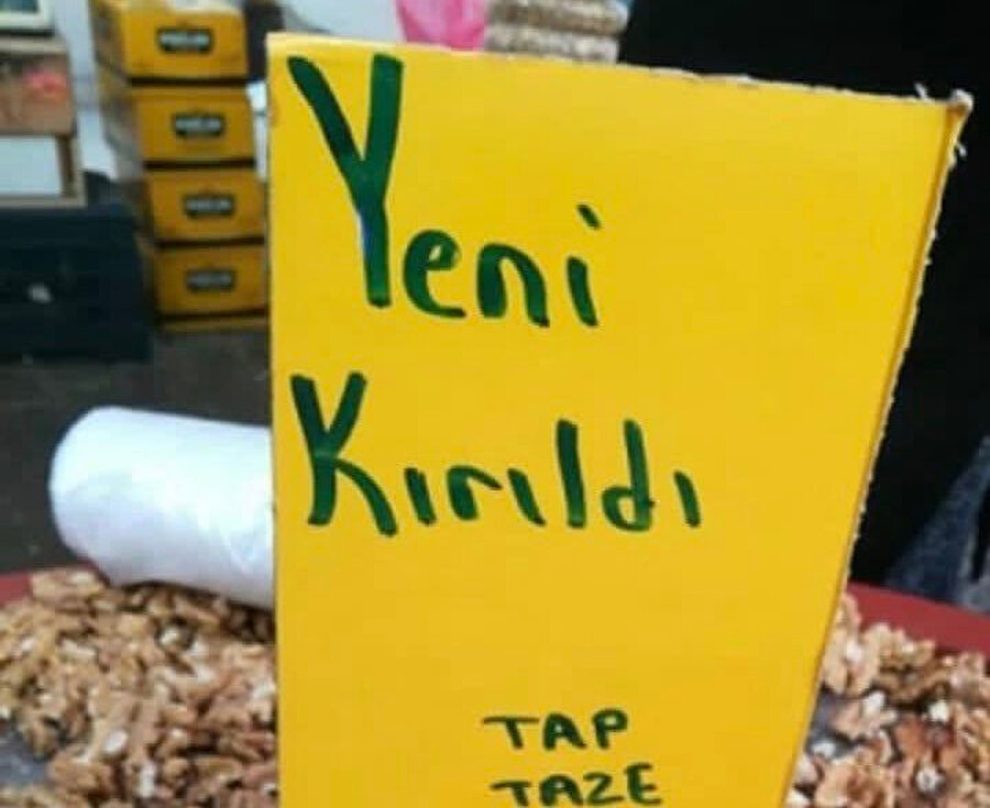 ​Kalbimin girişinde astığım tabela​