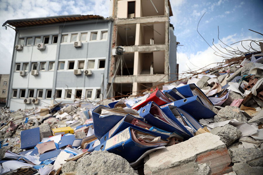 Avukatın 22 günlük nöbeti sonuç verdi: Enkazdaki belgeler korumaya alındı