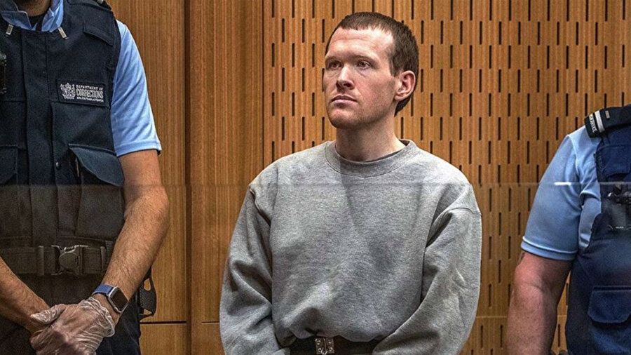 15 Mart 2019'da 28 yaşındaki Avustralyalı "beyaz üstünlükçü" Brenton Tarrant, ömür boyu hapis cezasına çarptırıldı. 