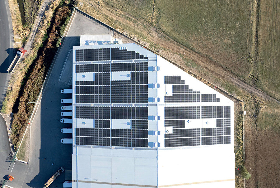 Güneş enerjisi santrali.