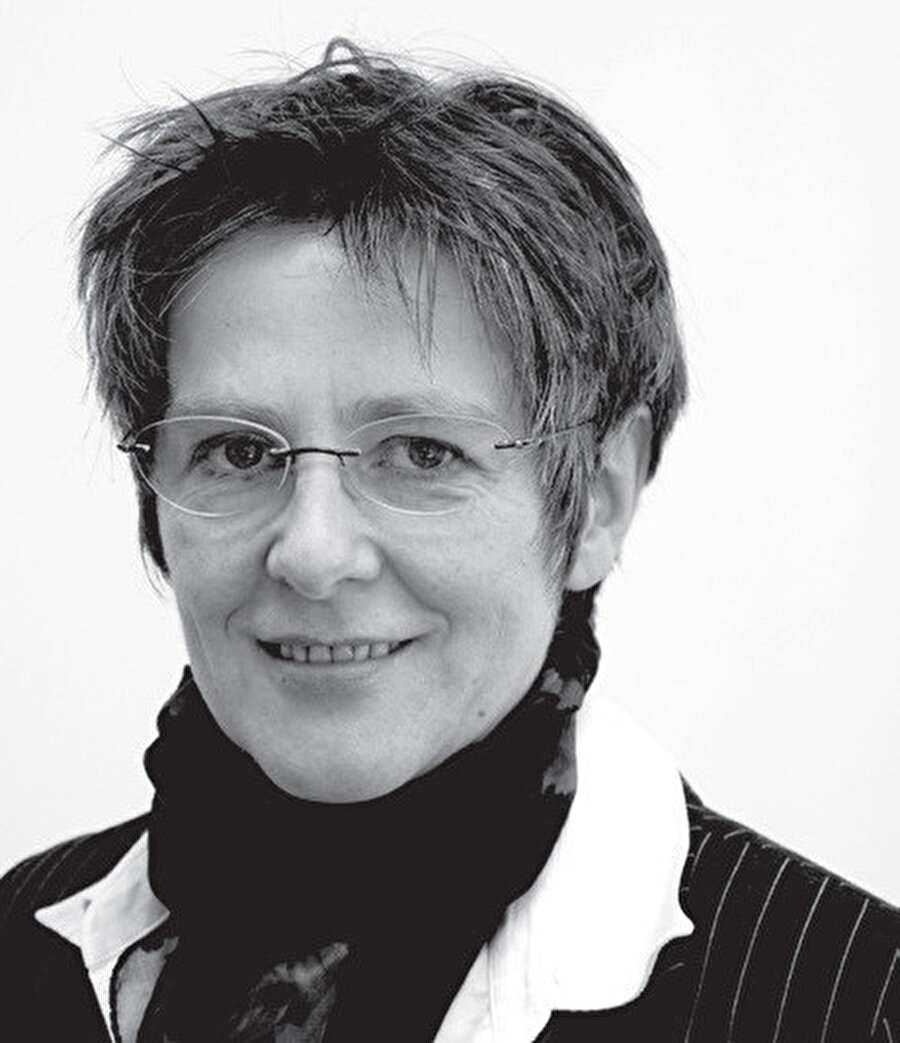 Prof. Dr. Dorothea Schafer