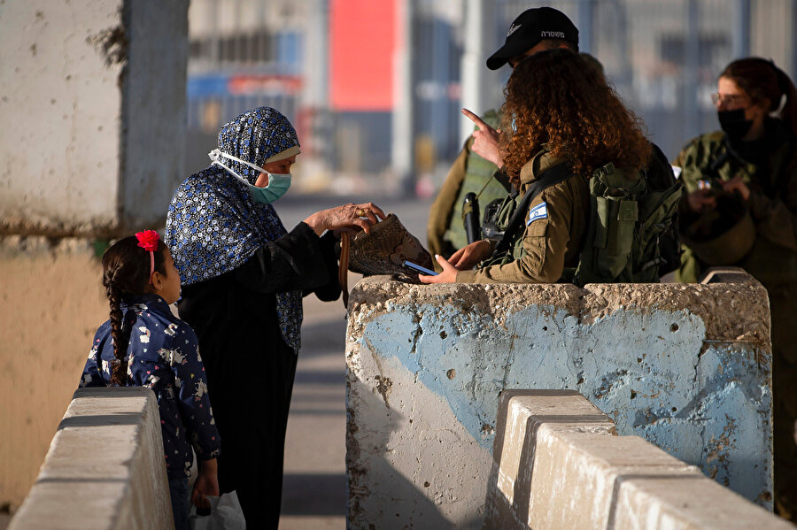 İsrail'in Gazze'deki Filistinlilere karşı sağlık ayrımcılığı da 2022 senesinde devam etti.
