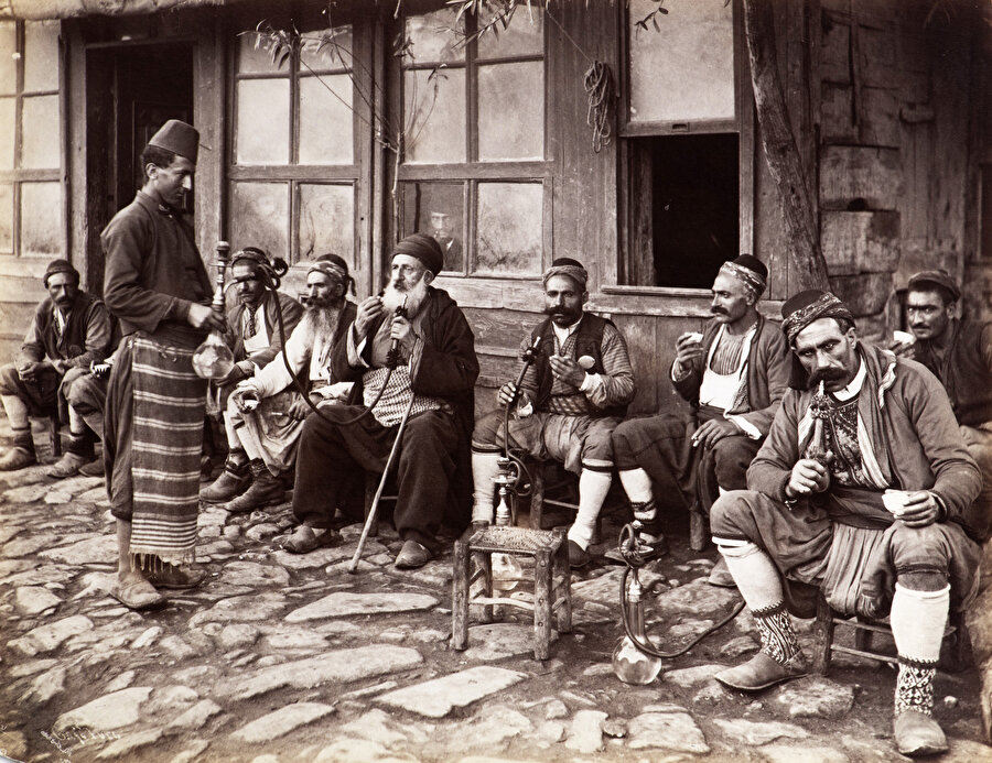 1900'lerin başı, İstanbul'da bir kırahathane.