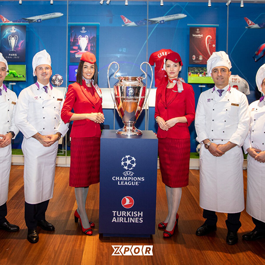 "UEFA Şampiyonlar Ligi Finalleri" temalı sergi İstanbul Havalimanı'nda açıldı