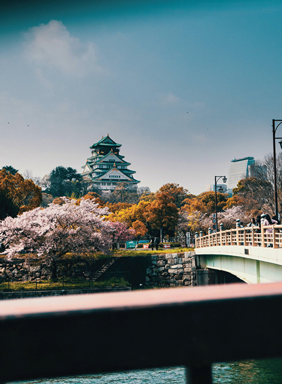 Osaka Japonya’nın bir başka yüzünü gösteriyor bana. Nasıl oluyor da ülkenin her şehri şaşırtmayı başarıyor bilmiyorum ama Osaka’yı da çok seviyorum.