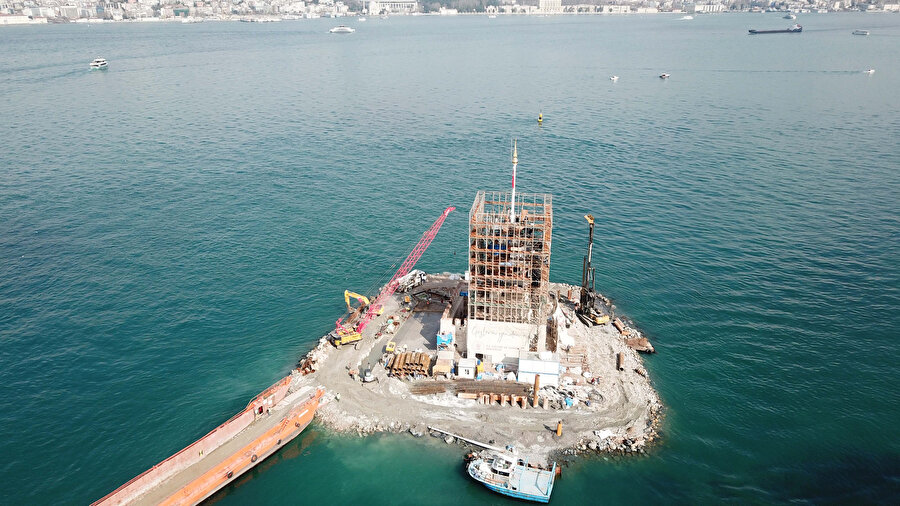 Restore edilen Kız Kulesi'nin duvarlarından midye kabuğu çıktı