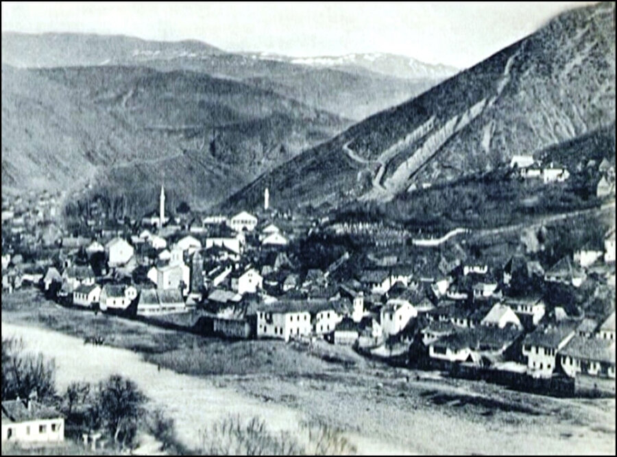 Sancak bölgesinde yer alan Prijepolje (Priyepolye) şehrine ait eski bir fotoğraf.