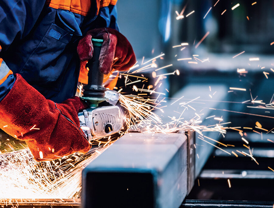 'Ekonomimiz pandemi sonrasında örnek teşkil edecek başarılı büyüme performansını 2022 yılında da sürdürmeyi başarmıştır.'