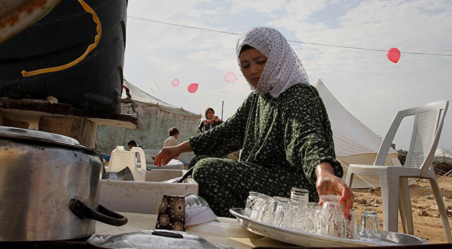 Filistin topraklarında ve komşu ülkelerdeki mülteci kamplarında yaşayan milyonlarca Filistinli, yoksulluk ve işsizlikle baş etmeye çalışıyor.