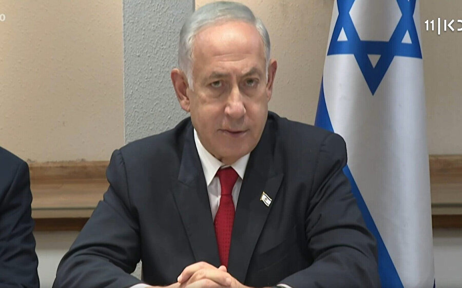 Lübnan'dan İsrail'in kuzeyine atılan bir dizi roketin ardından gerçekleştirilen güvenlik kabinesi toplantısının açılışında konuşan Netanyahu: "Hiçbir iç tartışma, düşmanlarımıza karşılık vermemizi engelleyemez." dedi.