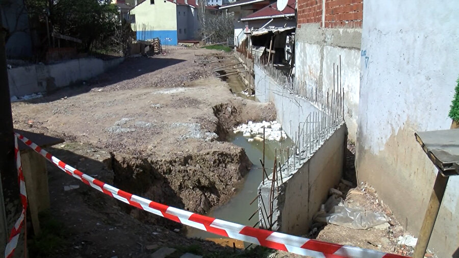 Kahreden ölüm: 4 yaşındaki çocuk inşaattaki su birikintisinde boğuldu