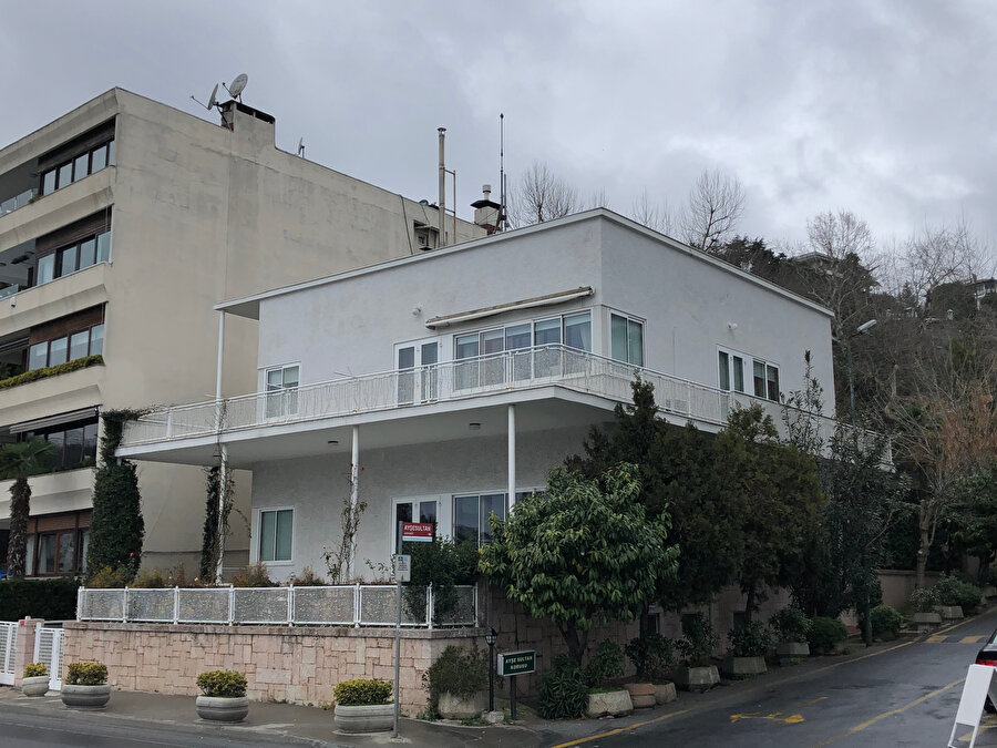 Mühendis Ragıp Devres Villası, Bebek 