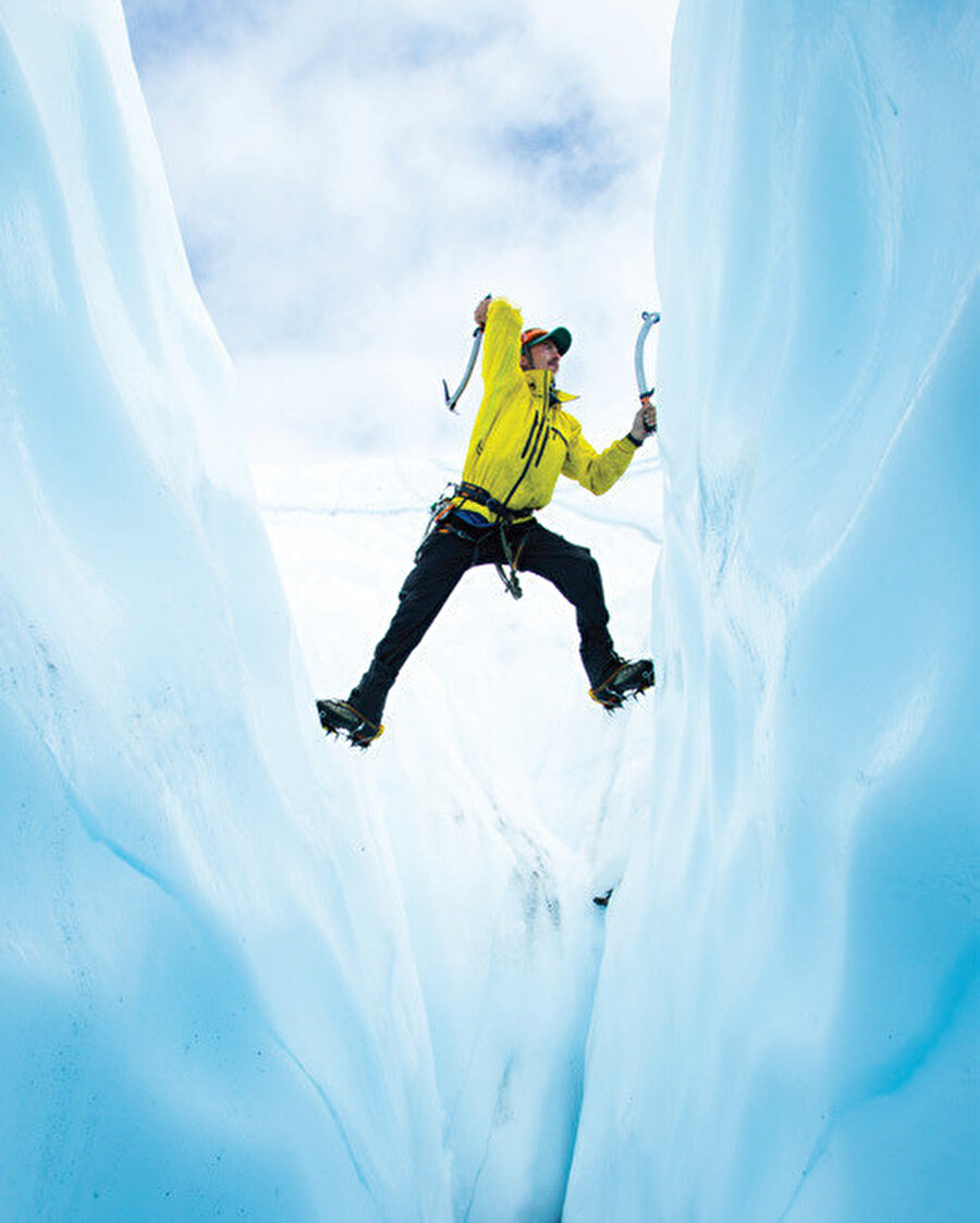 Herhangi bir olimpiyatta yer almayan buz tırmanışı, dağcılık tutkunları için zorlu ve heyecan verici bir aktivite.