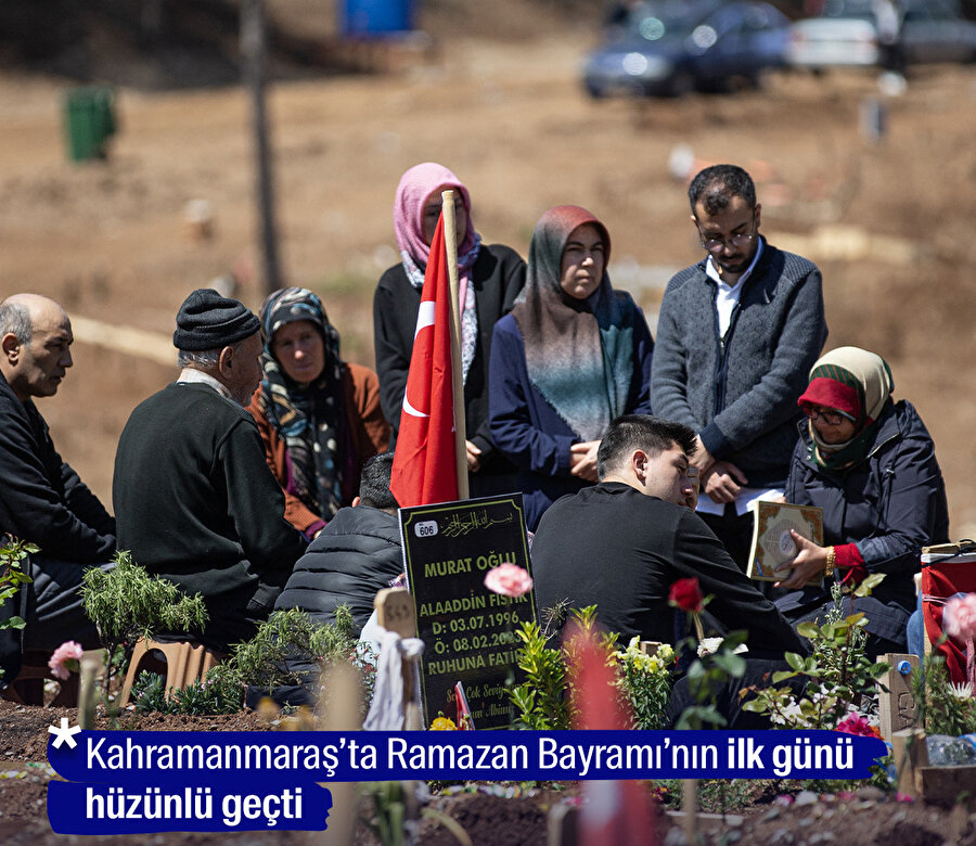 Kahramanmaraş'ta Ramazan Bayramı'nın ilk günü kabristanda hüzünlü ziyaret