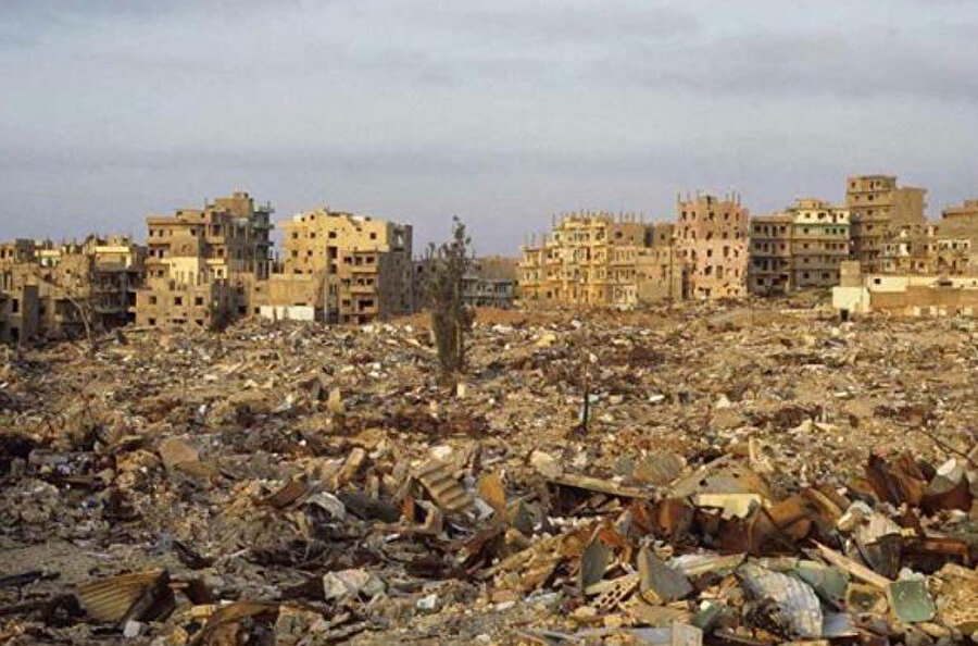 Bombardımanın yarattığı yıkım, Tel al-Zaatar, 1976.