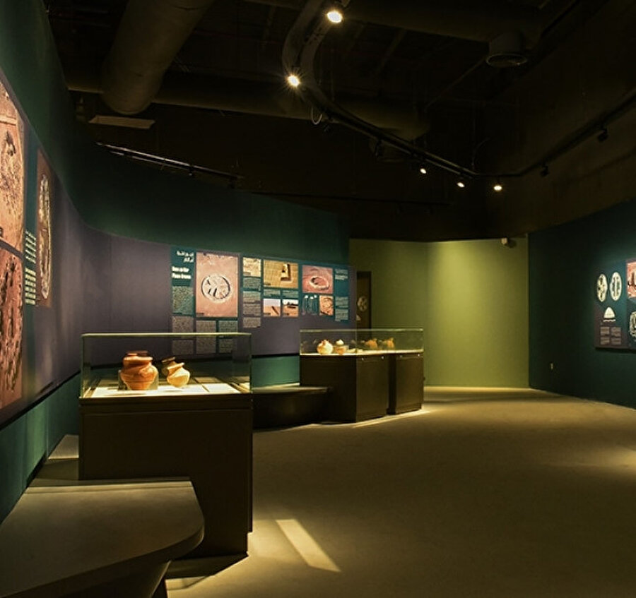 Deve iskeletlerinden çanak çömlek ve demir aletlere kadar çok sayıda büyüleyici eser Mleiha’da keşfediliyor ve birçoğu Mleiha Arkeoloji Merkezi'nde sergileniyor.