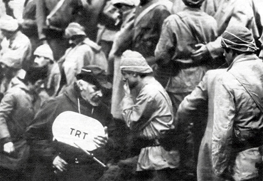 Mehmet Ali Birand’ın 32. Gün programına katılan Macit Akman’ın dizinin yakılmasına kıyamadığını, bir kopyasını Mit’e gönderdiğini söylemesi diğer ifadelerle birlikte düşünüldüğünde yaşananlarla ilgili doğruya en yakın ihtimal olarak duruyor.