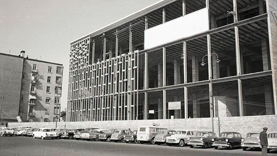 AKM inşaatı 1960 darbesiyle 3 yıl durmuştu.