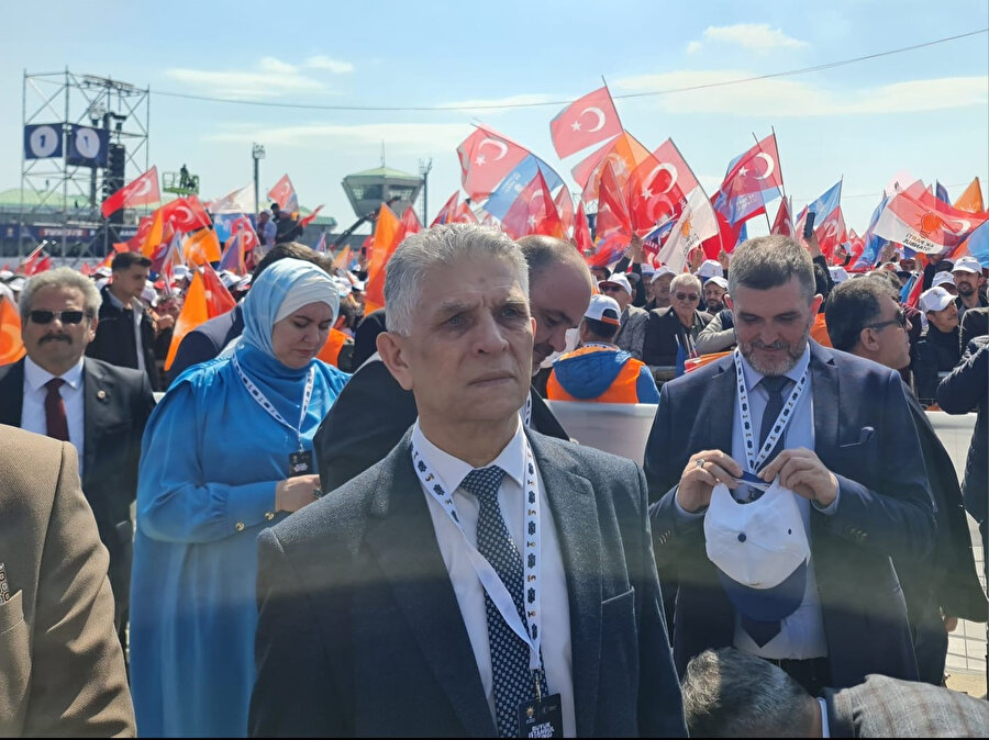 Sırbistan'daki Boşnak nüfusun yoğun yaşadığı Sancak'ın Demokratik Eylem Partisi (SDA) Genel Başkanı Sulejman Ugljanin, 14 Mayıs'ta yapılacak Cumhurbaşkanı ve 28. Dönem Milletvekili Genel Seçimleri öncesi Türkiye'ye gelerek Erdoğan'a destek mesajı verdi.