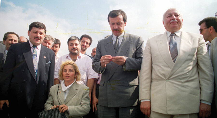 Necmettin Erbakan ile Recep Tayyip Erdoğan.