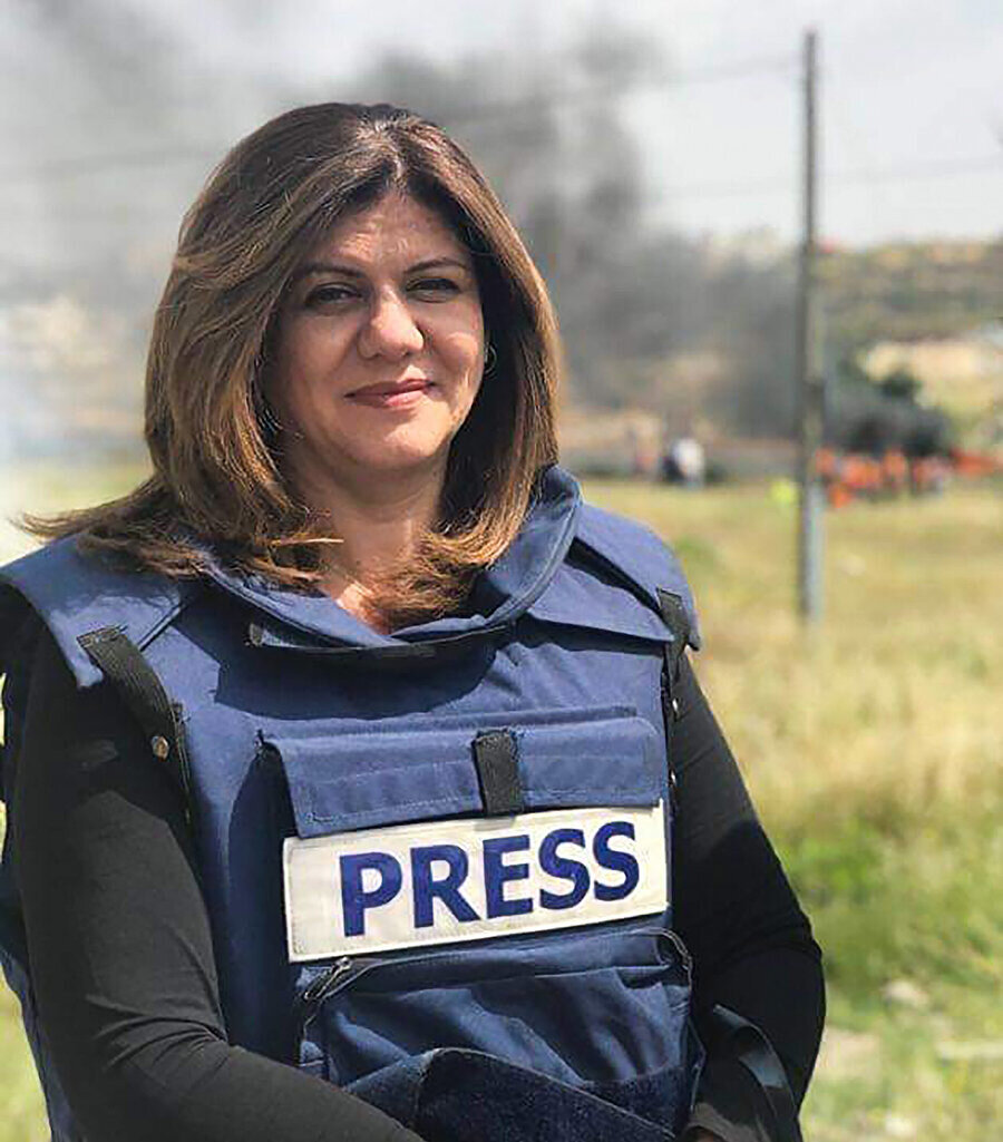 Gazeteci Ebu Akile'nin, görevini yaptığı sırada ve "basın" yazılı çelik yelek giydiği halde İsrail askerleri tarafından gerçek mermiyle vurularak öldürülmesi tepkilere neden olmuştu.