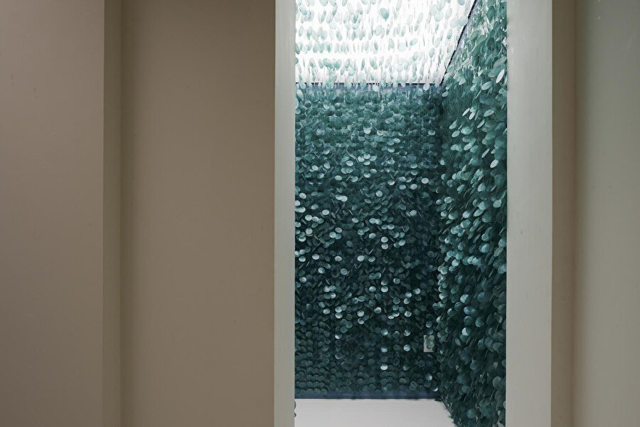 Doğada var olan farklı dokuların deneyimlenmesi amaçlanıyor.