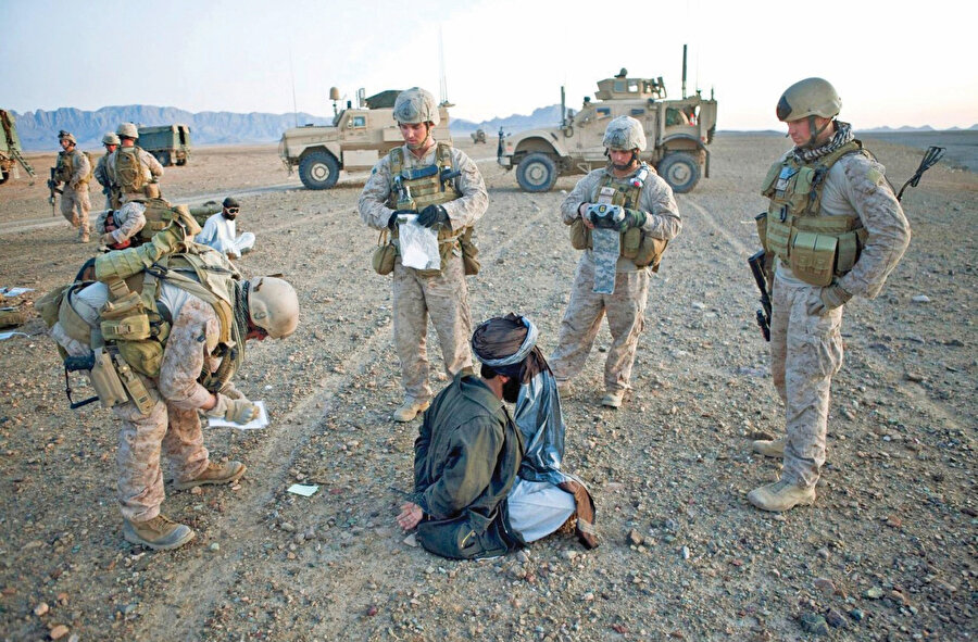 11 Eylül sihirbazlığı sonrası Müslüman ülkelere yönelik Haçlı Seferi'ne girişen Amerikalılar, silahlı insansız hava araçlarıyla da şov yapmaya başlamış, Hellfire füzeleriyle Afgan sivilleri öldürüyordu. 